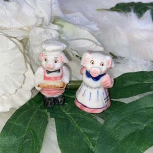 Vintage Miniature Ceramic Pigs Couple